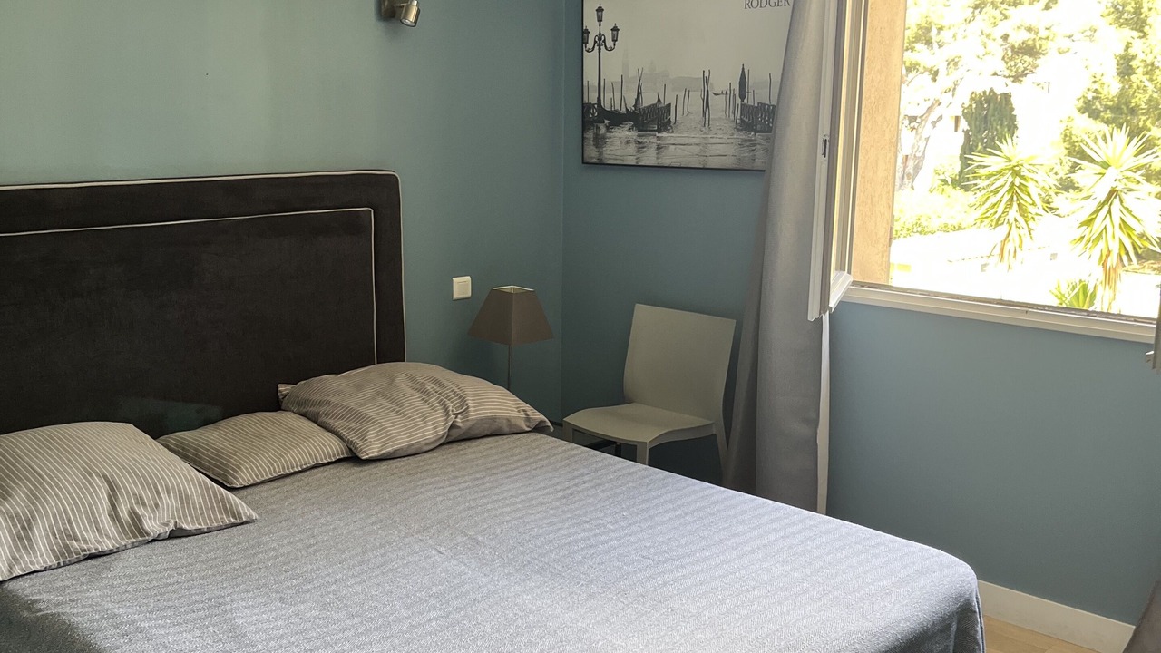 Photo of Bedroom in Sanary-sur-Mer
