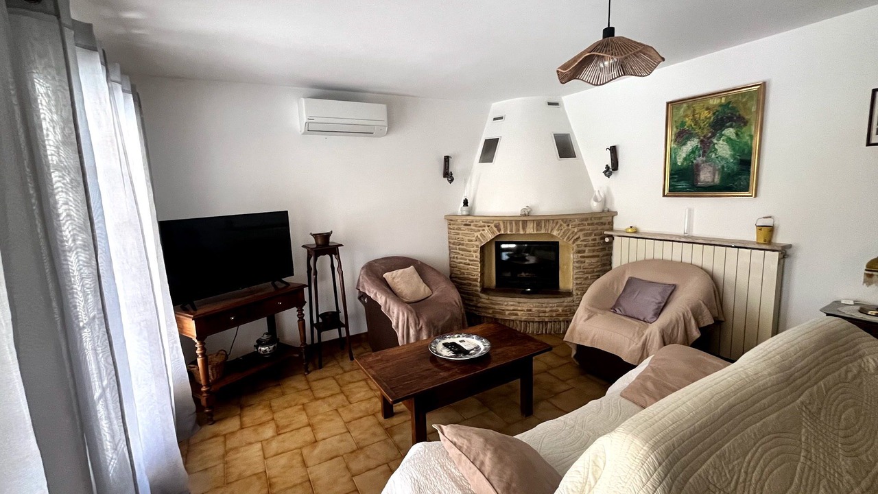 Photo of Livingroom in Lagarde Pareol