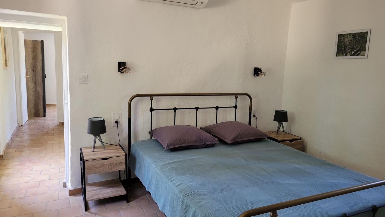 Photo of Bedroom in Lourmarin