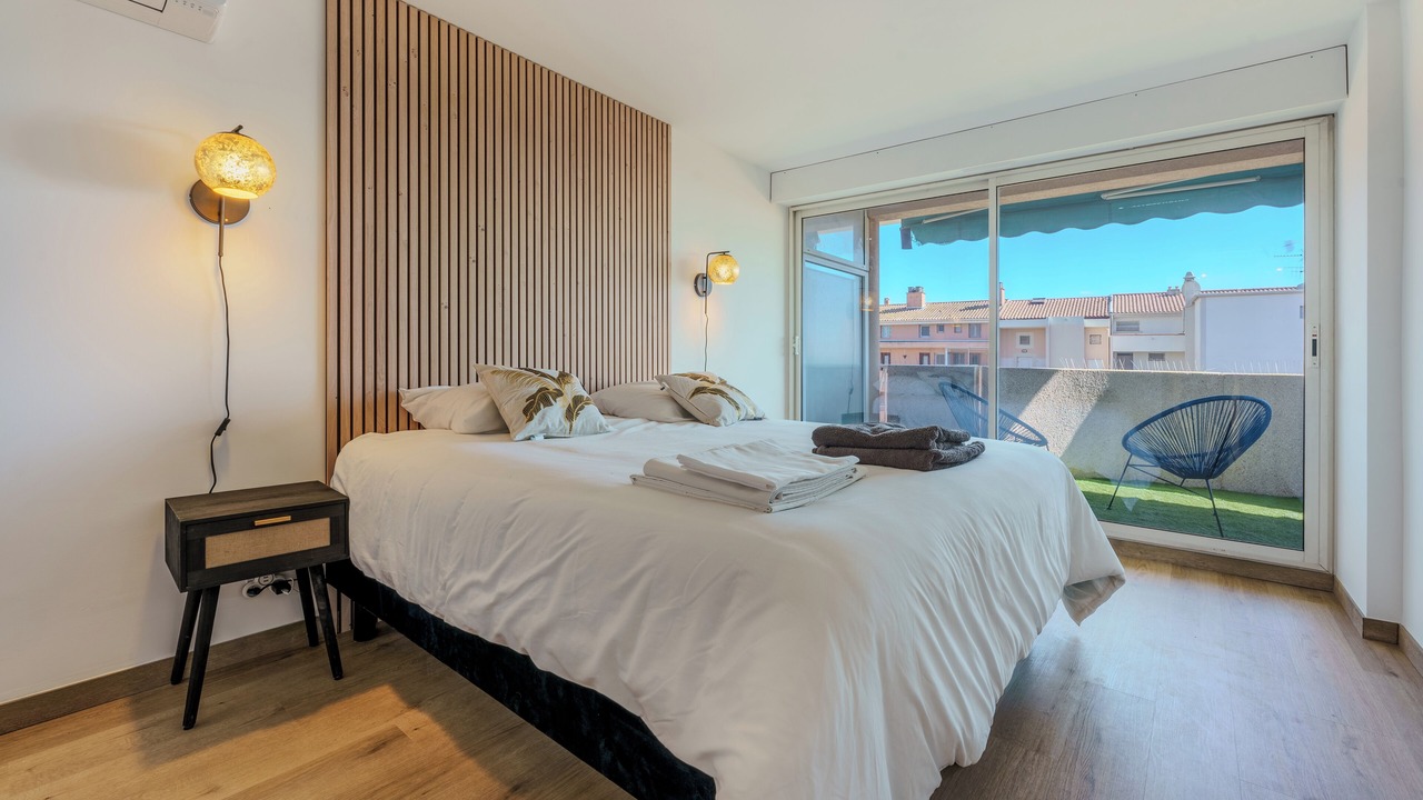 Photo of Bedroom in Frejus Plage