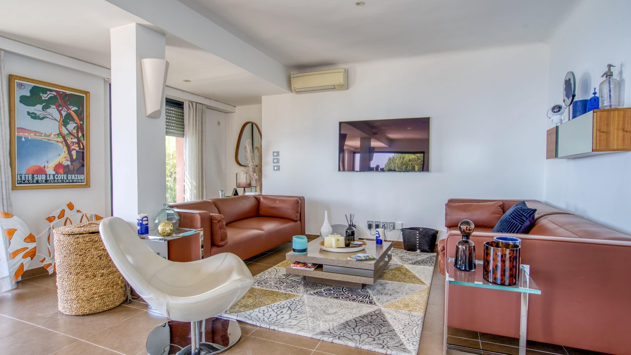 Photo of Livingroom in Theoule-Superieur