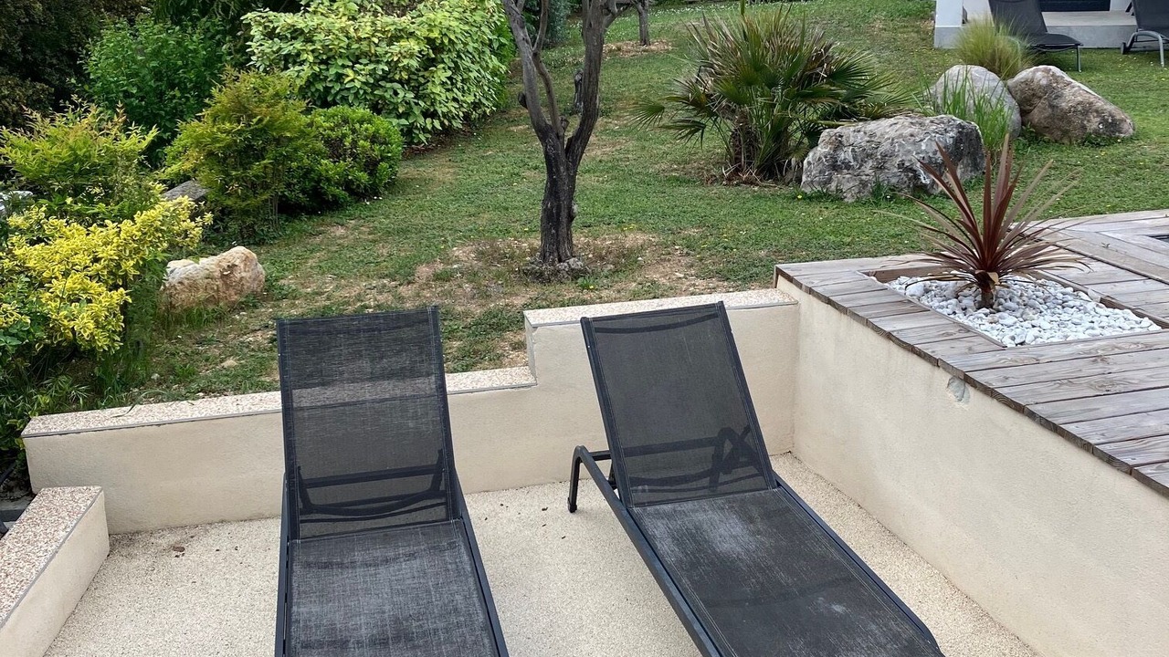 Photo of Patio Balcony in Saint-Marc-Jaumegarde