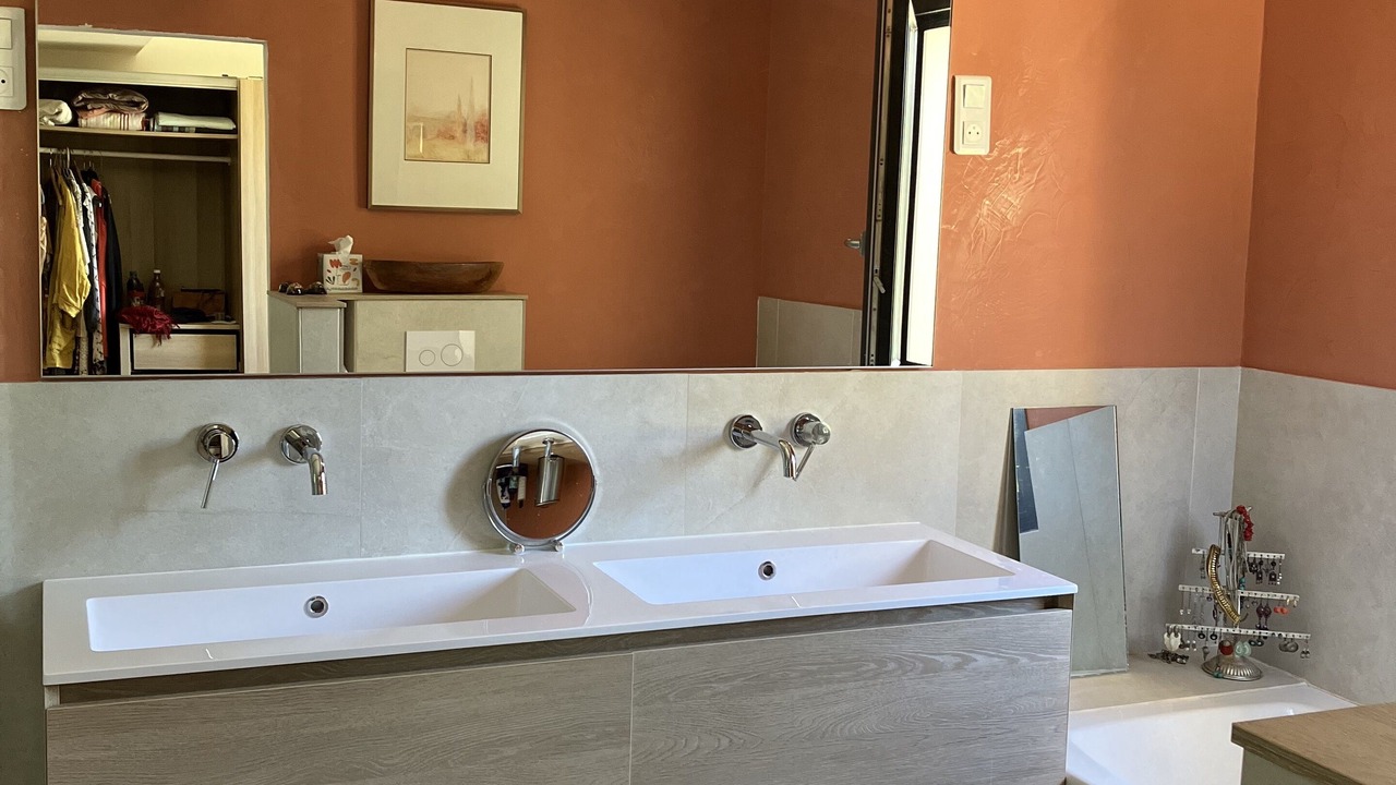 Photo of Bathroom in Saint-Marc-Jaumegarde