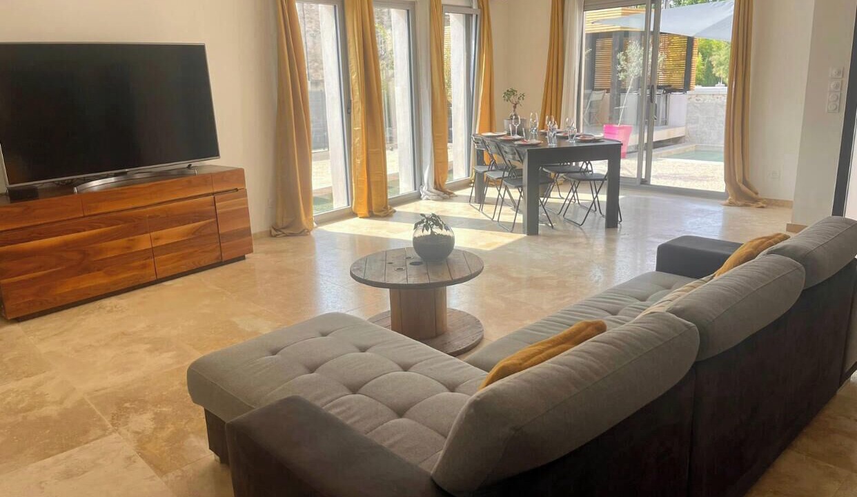 Photo of Livingroom in Caromb