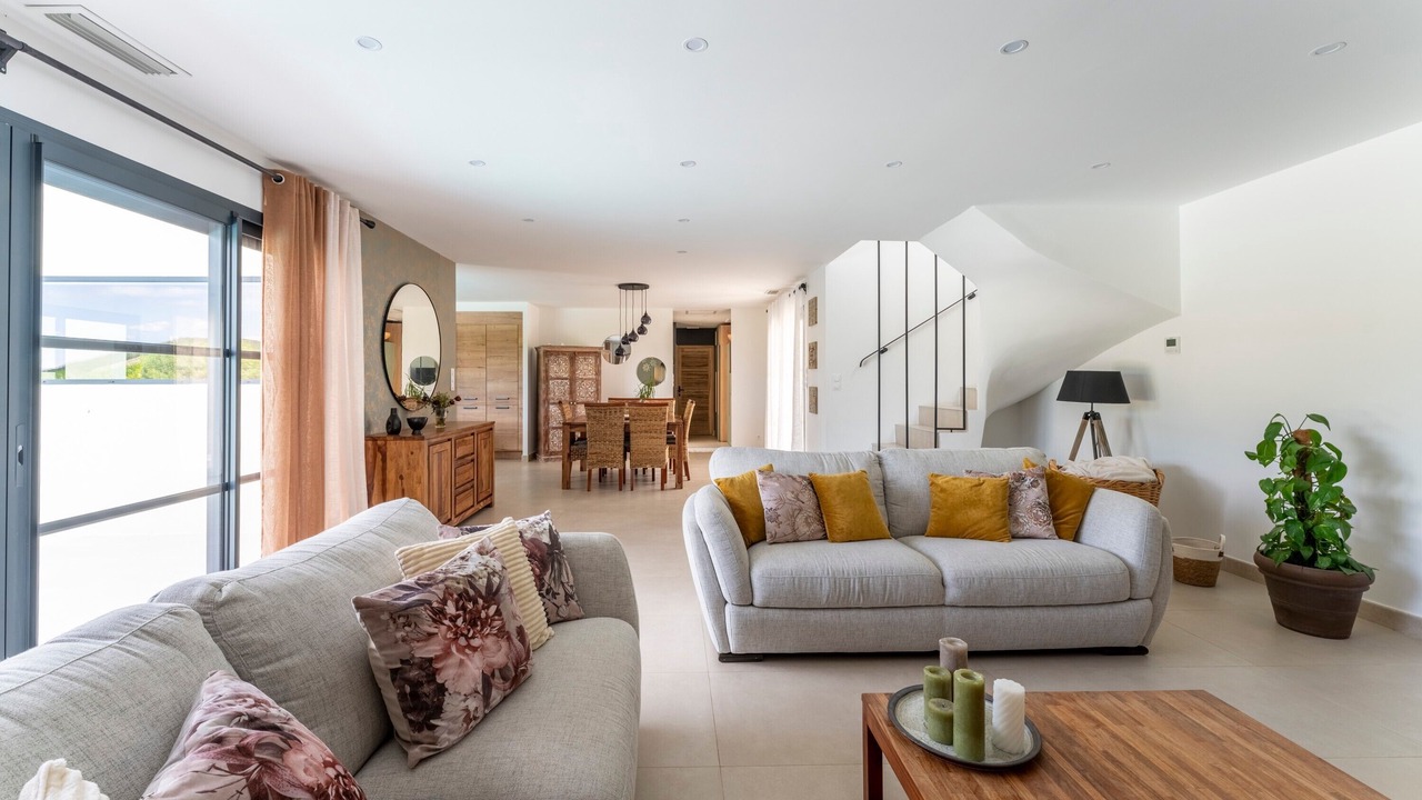 Photo of Livingroom in Saint-Andre-d'Olerargues