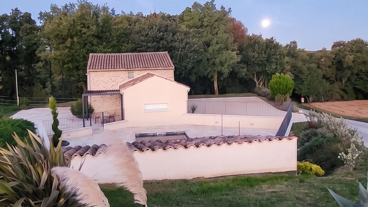Photo of Outdoor in Divajeu