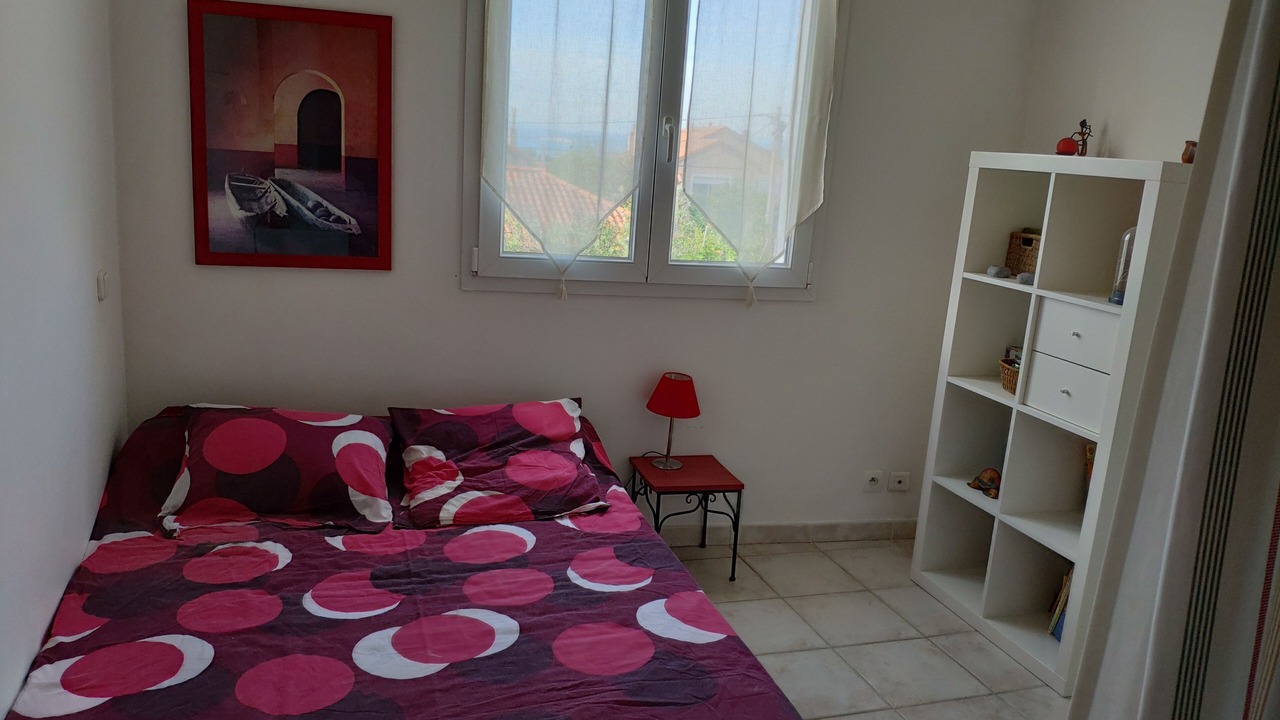 Photo of Bedroom in Chateauneuf-les-Martigues