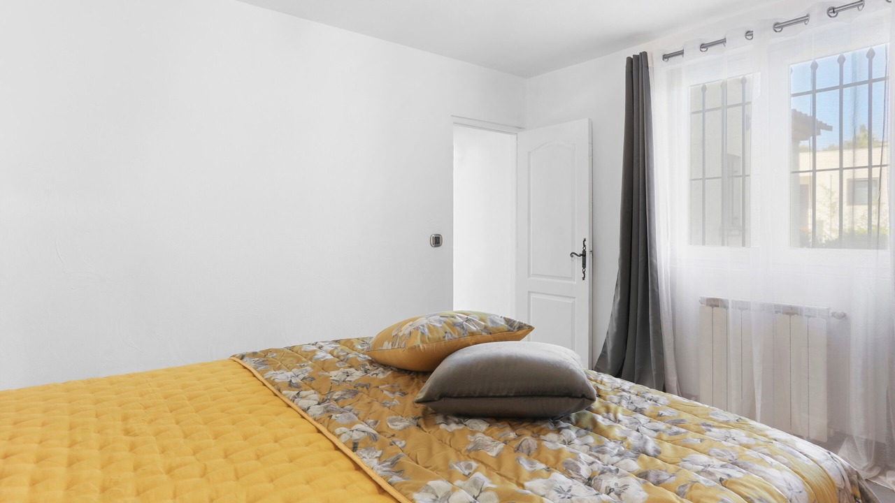 Photo of Bedroom in Saint-Aygulf