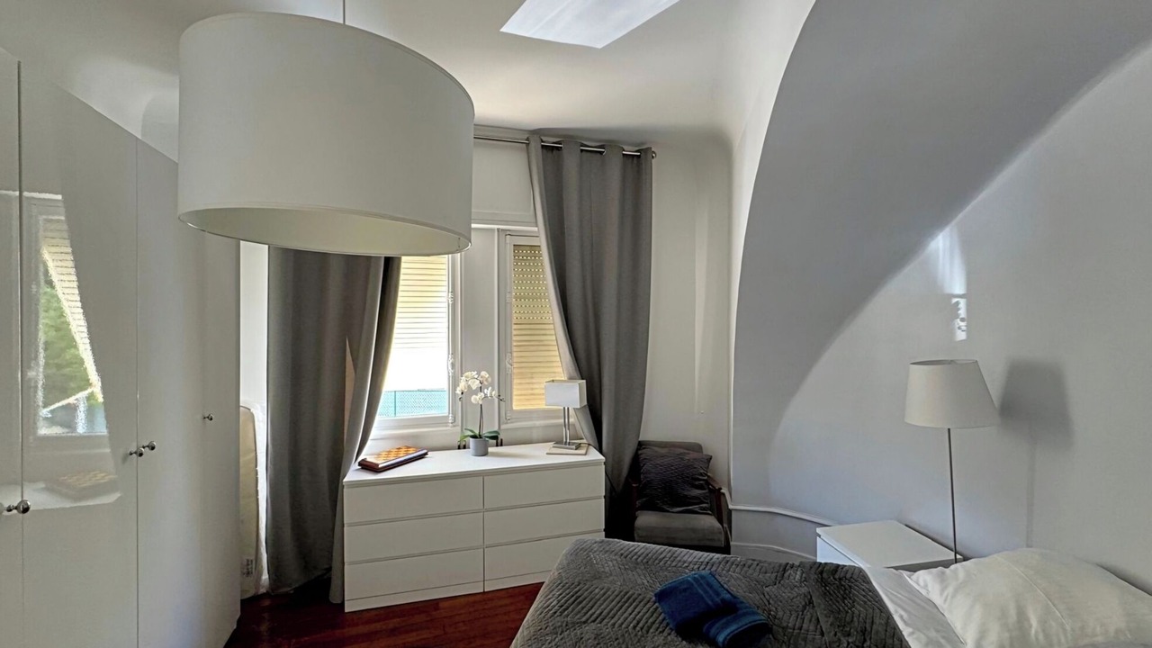 Photo of Bedroom in California - Pezou