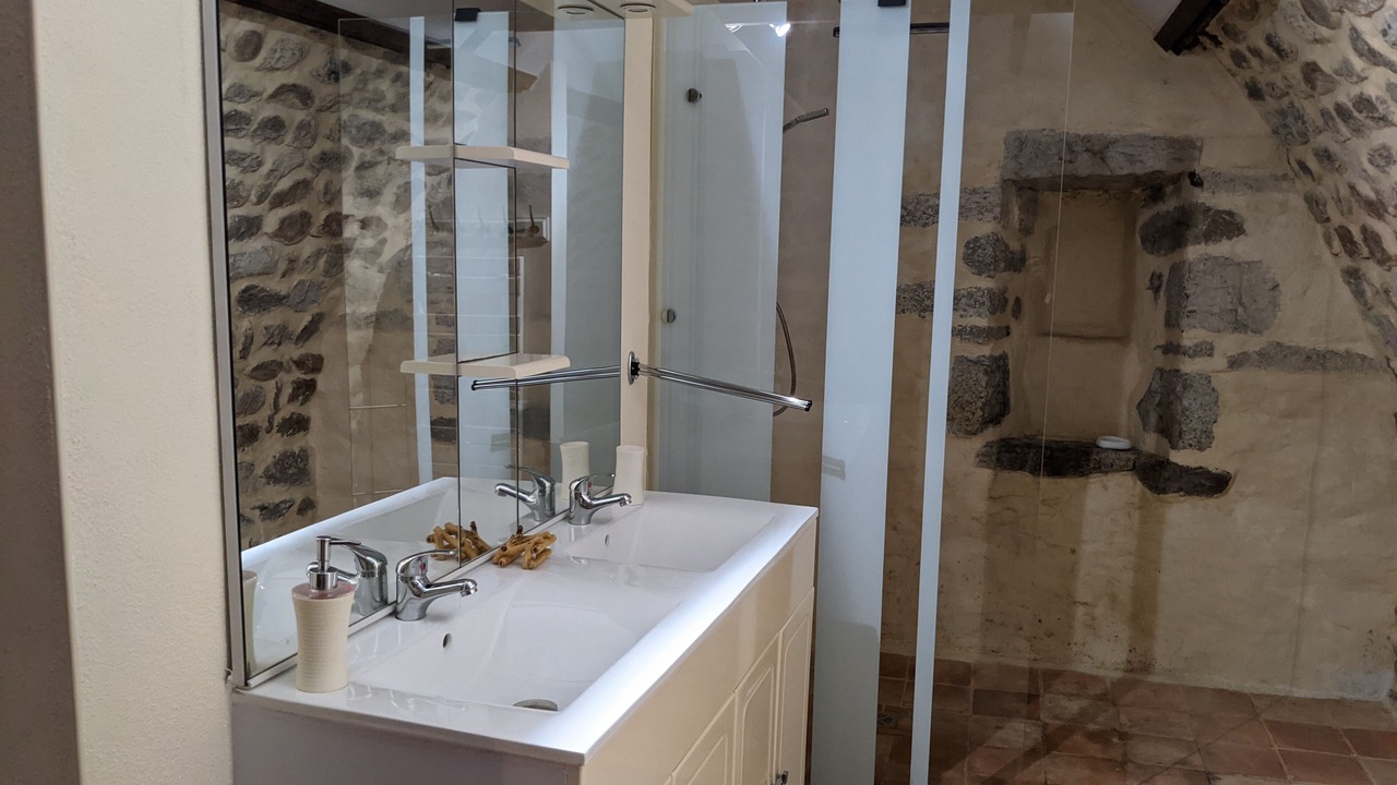 Photo of Bathroom in Ruoms