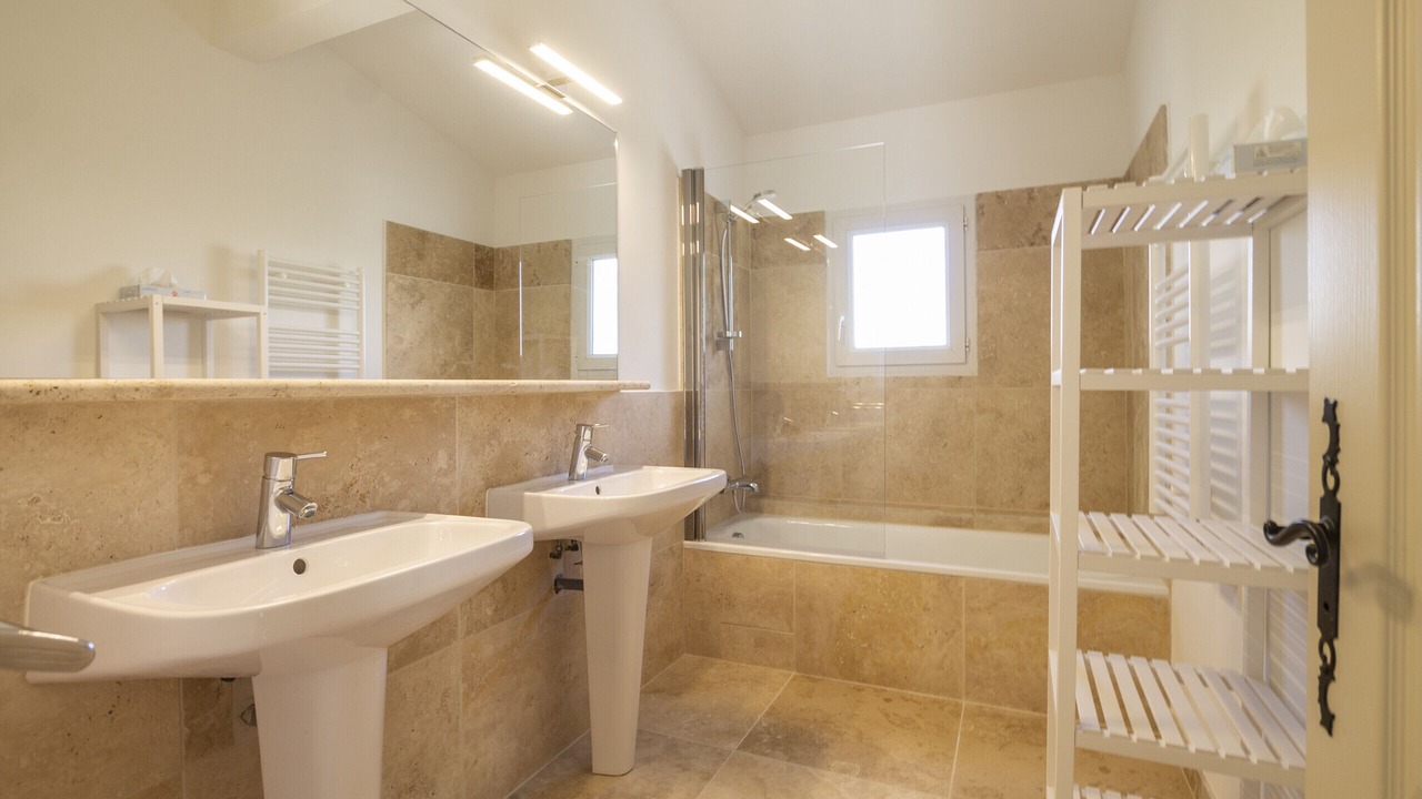 Photo of Bathroom in Boulouris-sur-Mer