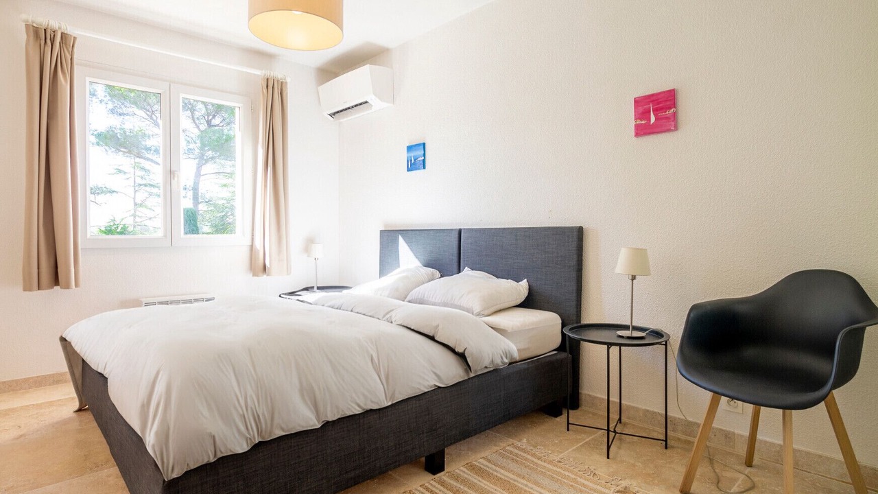 Photo of Bedroom in Boulouris-sur-Mer