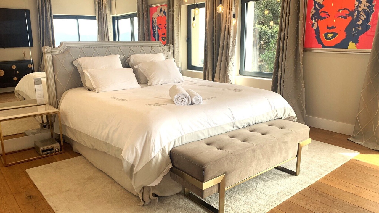 Photo of Bedroom in California - Pezou