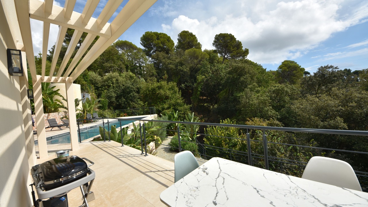 Photo of Outdoor in California - Pezou