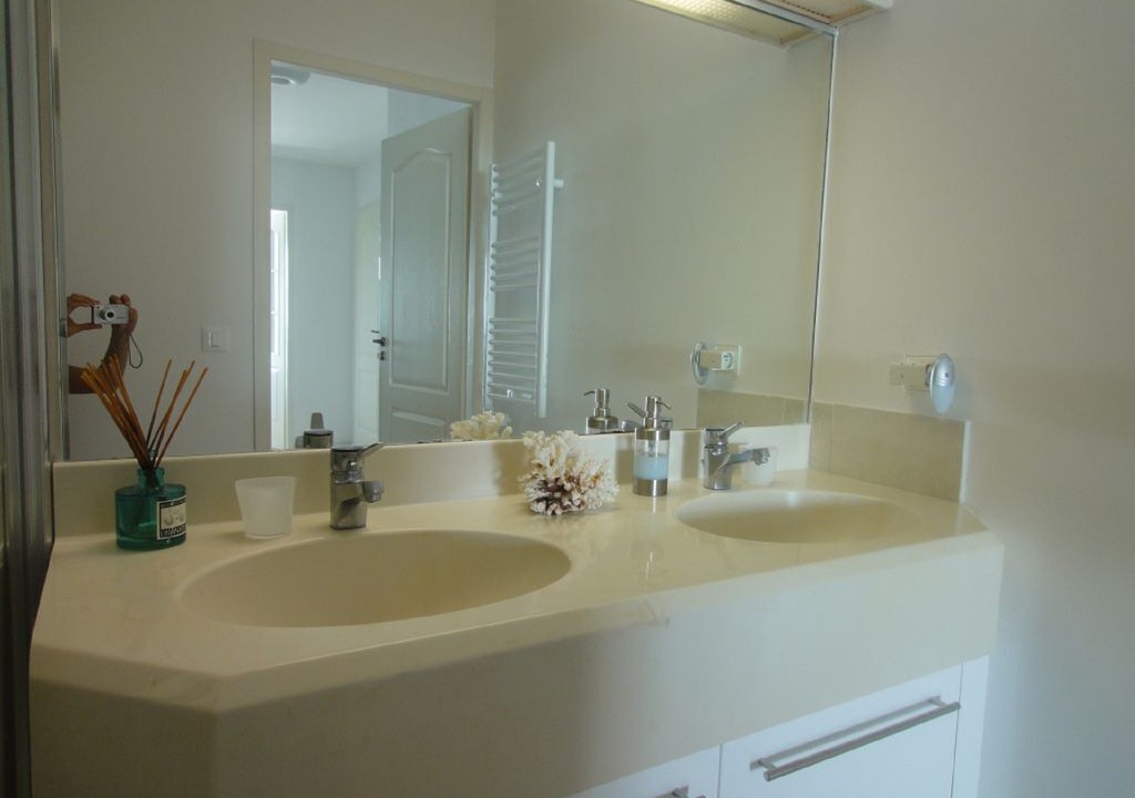 Photo of Bathroom in Beausoleil