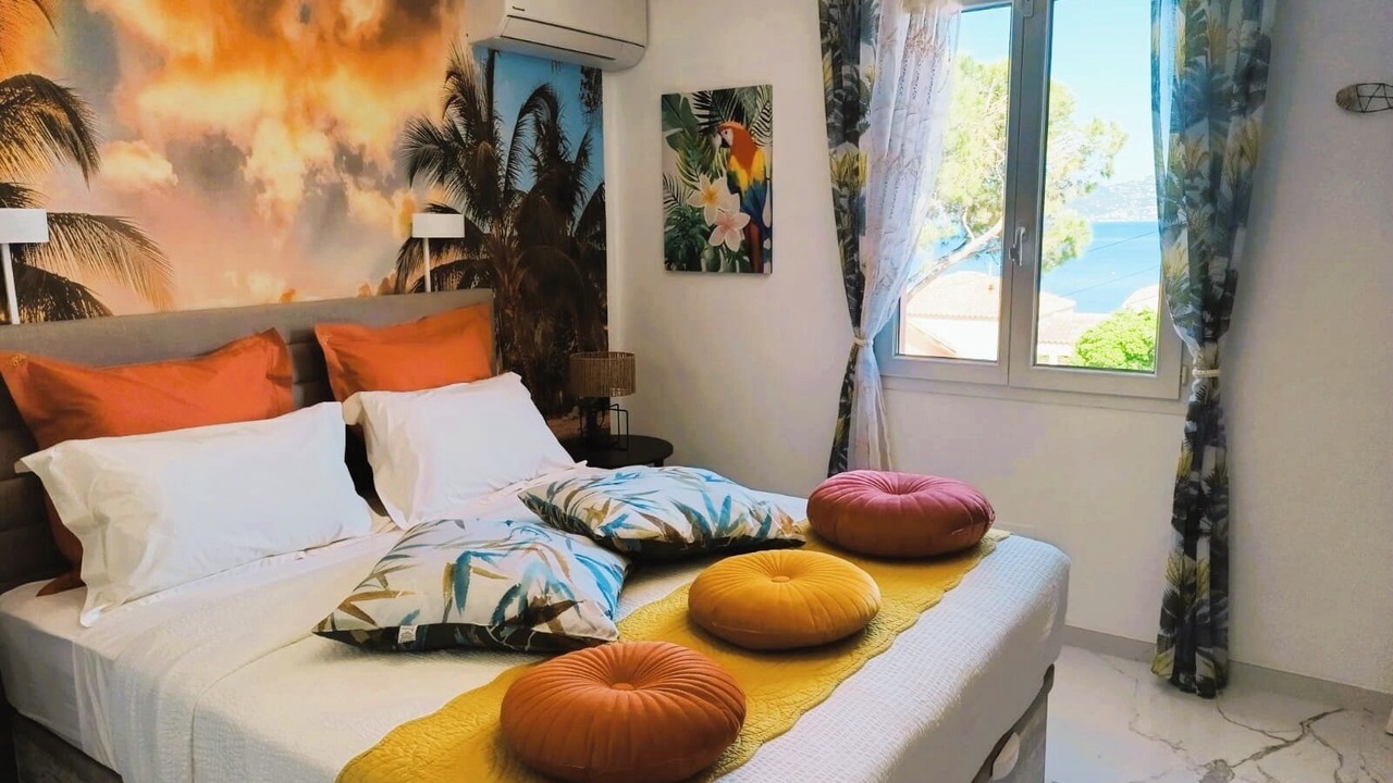 Photo of Bedroom in Giens