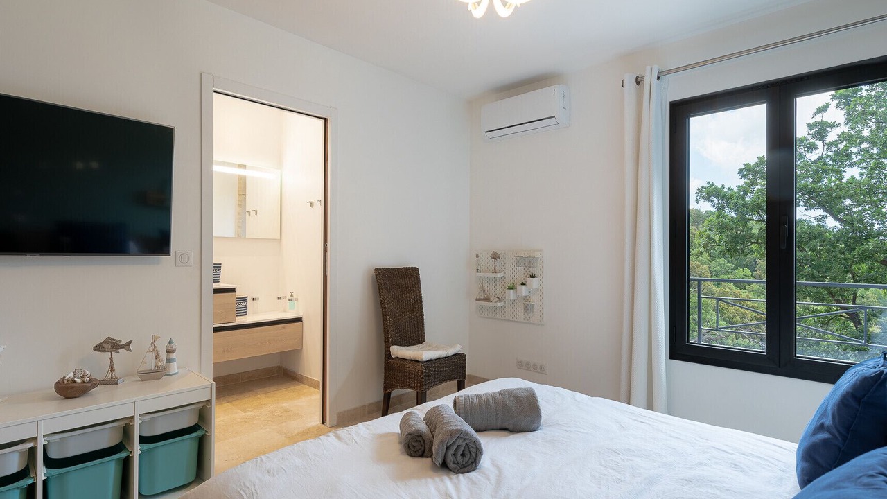 Photo of Bedroom in La Garde-Freinet
