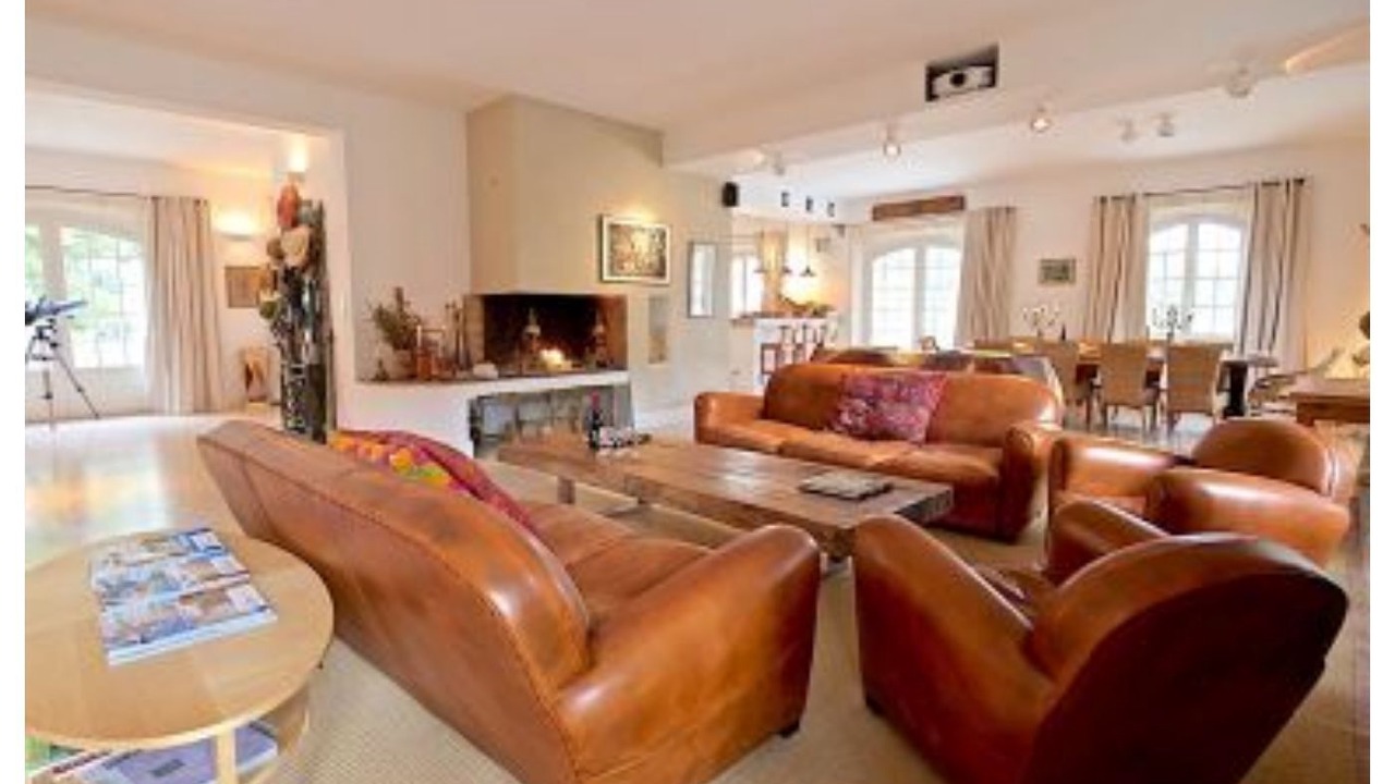 Photo of Livingroom in Mouries