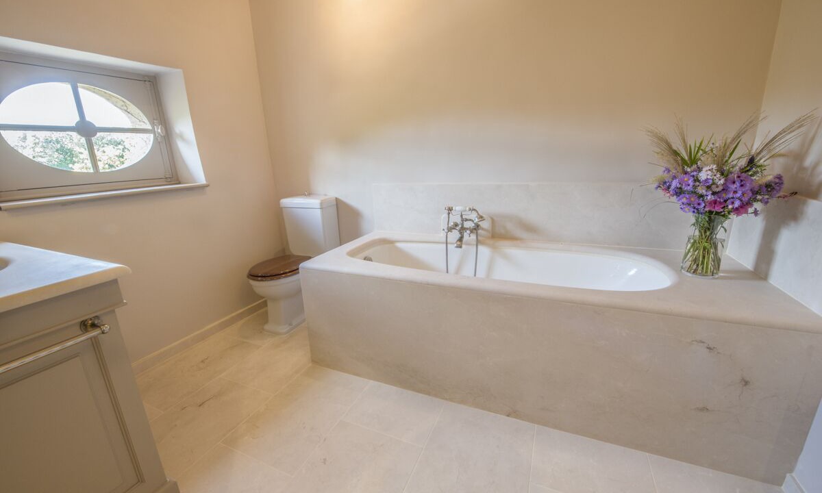 Photo of Bathroom in Molleges
