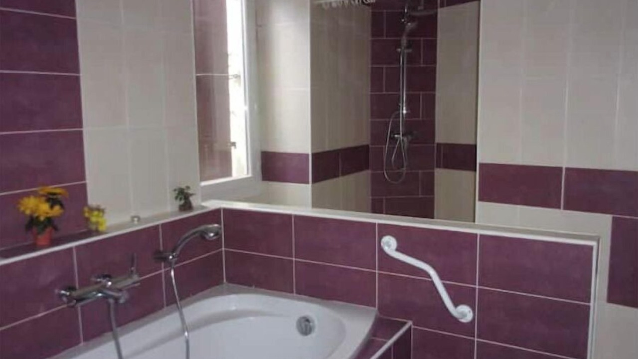 Photo of Bathroom in Largentiere