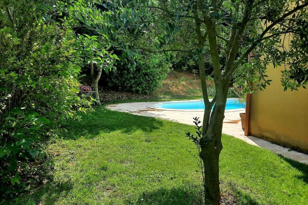 Photo of Outdoor in La Roque-d'Antheron