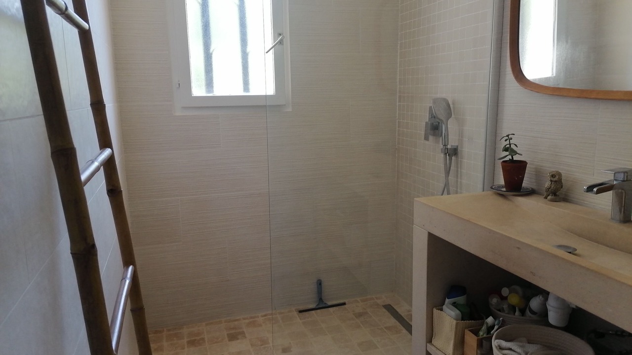 Photo of Bathroom in Eguilles