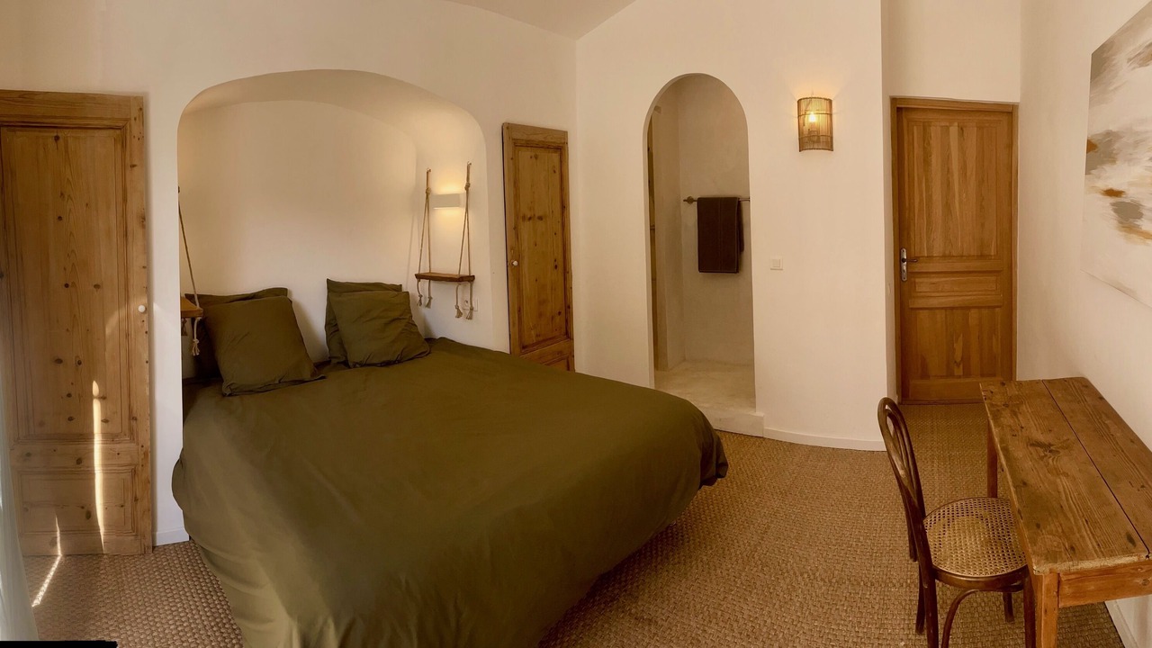 Photo of Bedroom in La Roche-sur-le-Buis