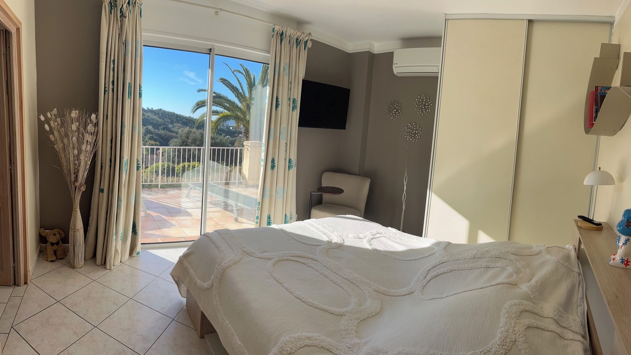 Photo of Bedroom in Pegomas