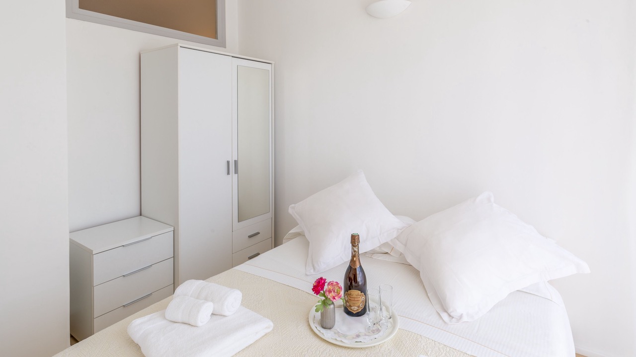 Photo of Bedroom in Carre d'Or