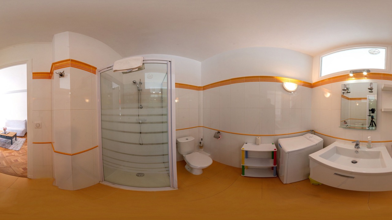 Photo of Bathroom in Carre d'Or