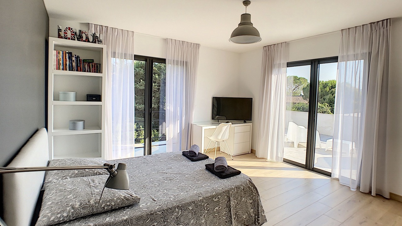 Photo of Bedroom in Mouans-Sartoux