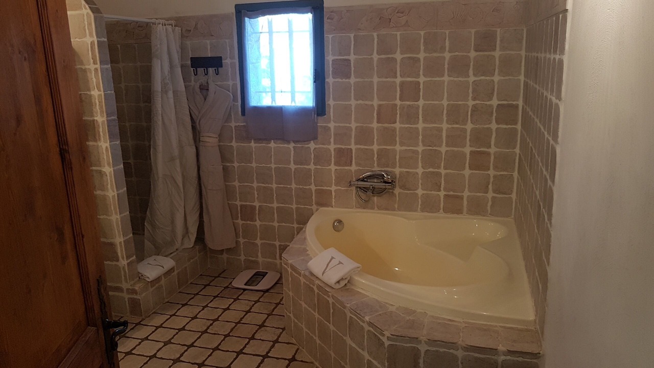 Photo of Bathroom in Eygalieres