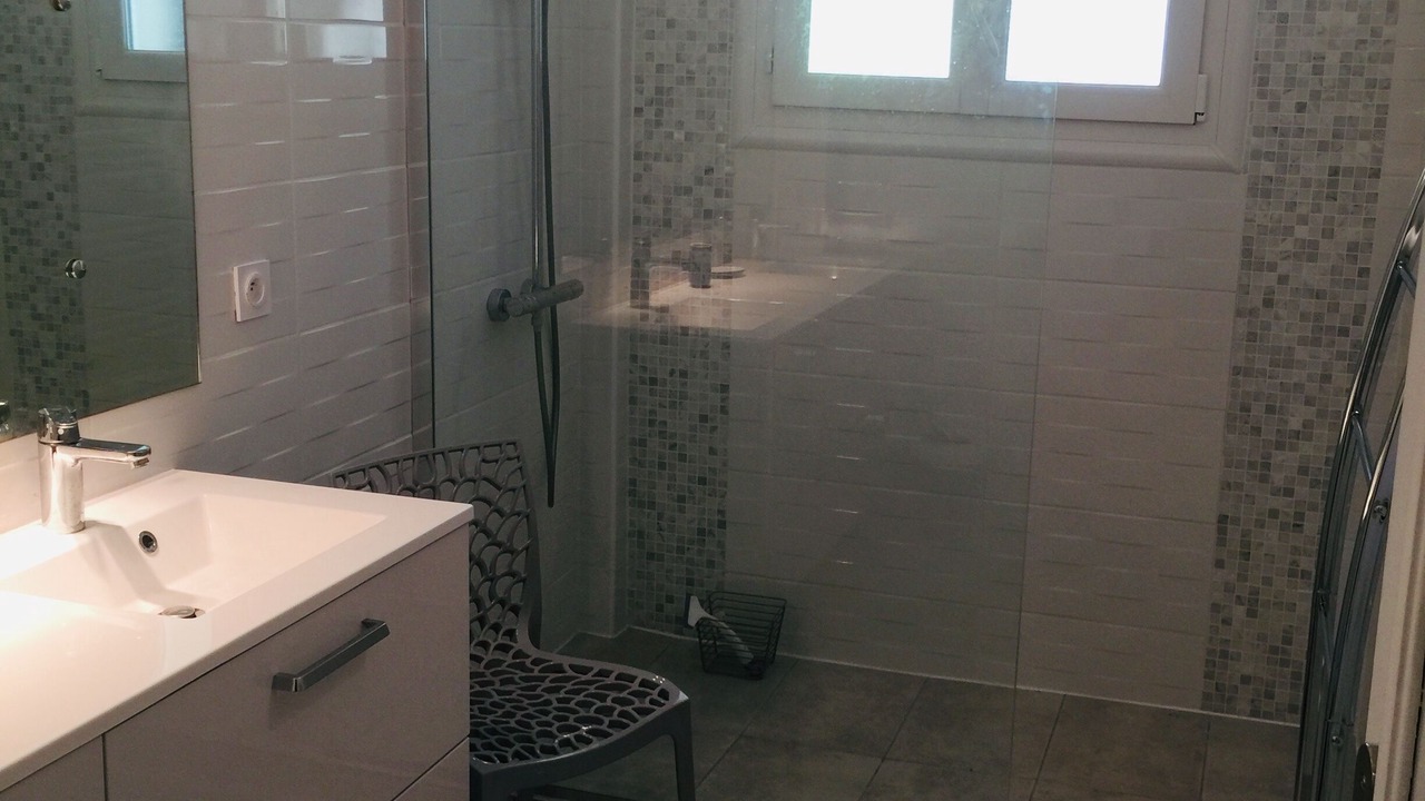 Photo of Bathroom in Ollioules