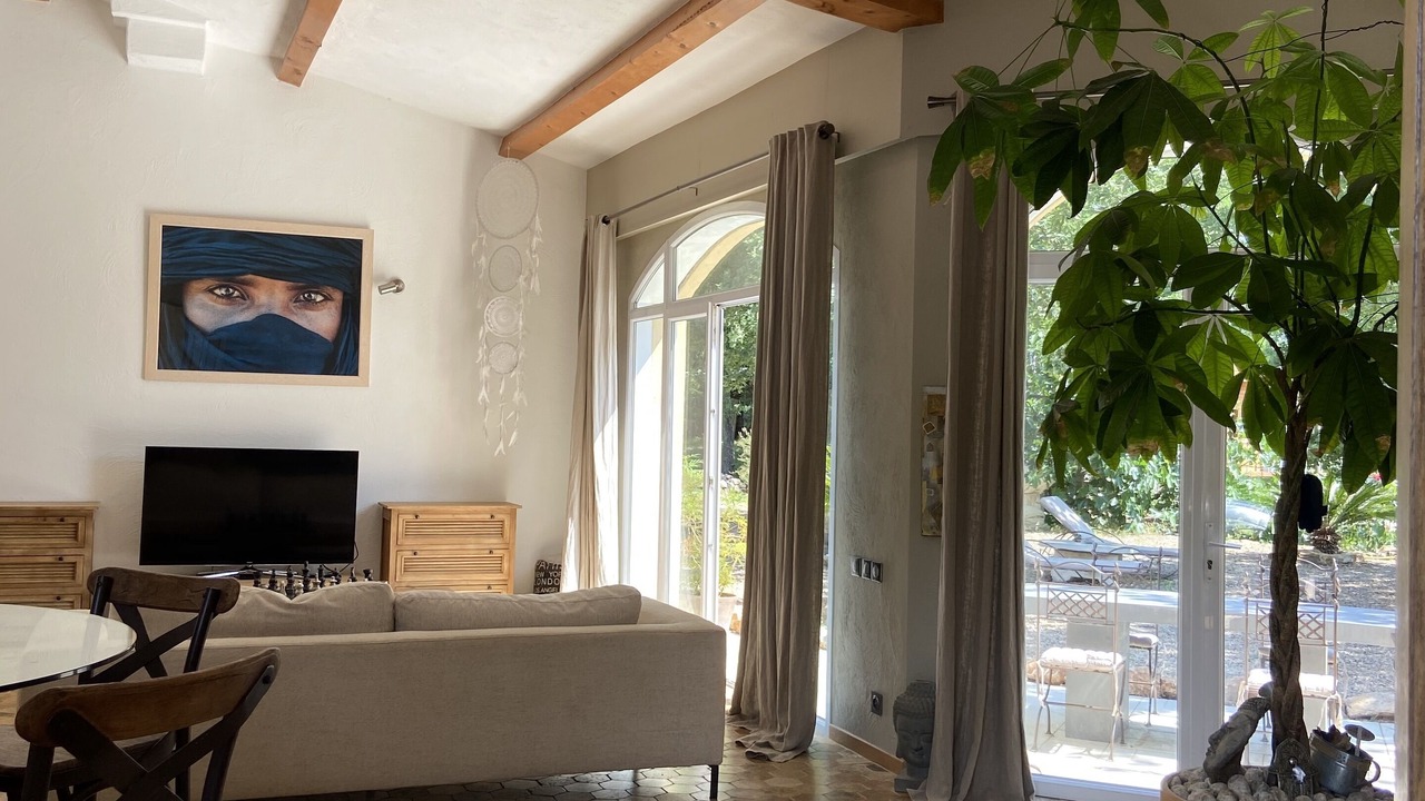 Photo of Livingroom in Saint-Cezaire-sur-Siagne
