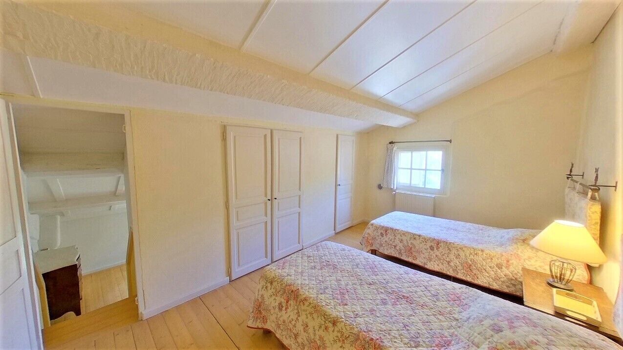 Photo of Bedroom in Arles