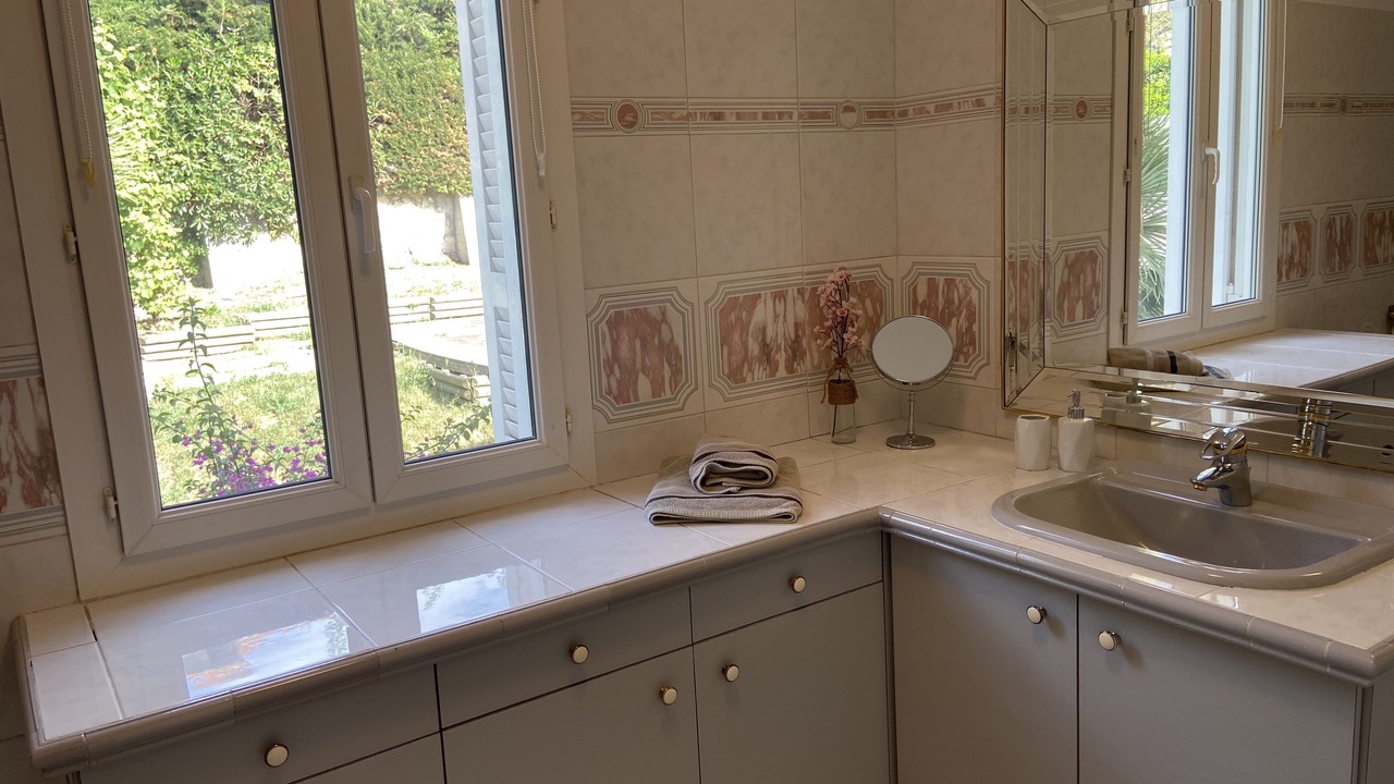 Photo of Bathroom in Antibes City Centre