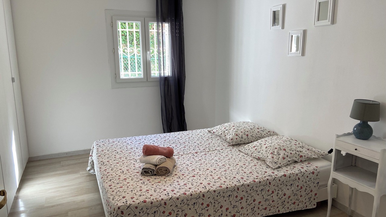 Photo of Bedroom in Antibes City Centre