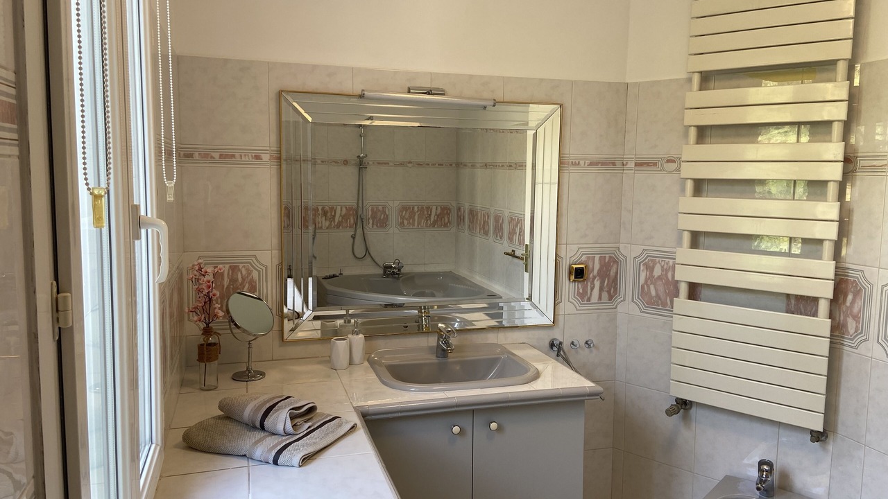 Photo of Bathroom in Antibes City Centre