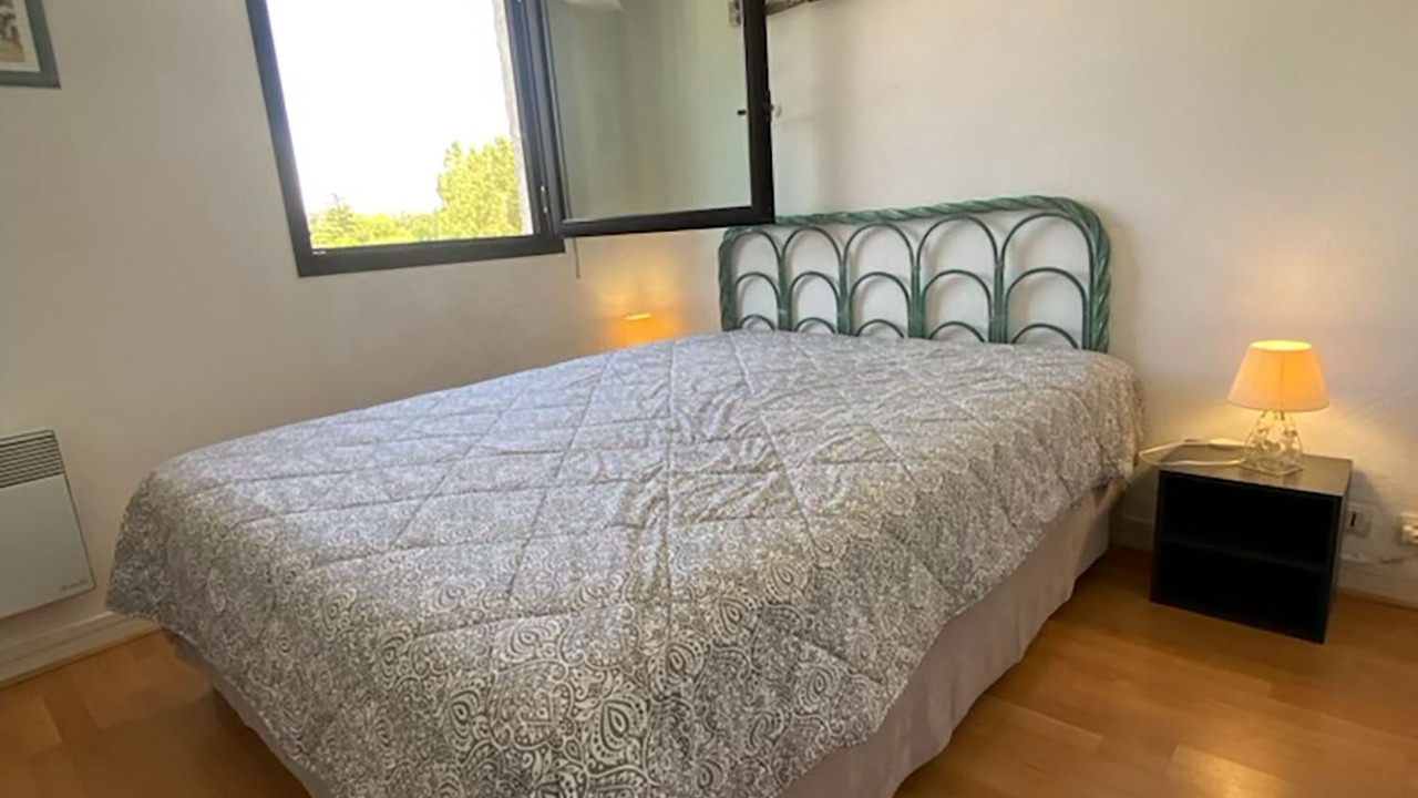 Photo of Bedroom in Mandelieu-la-Napoule Beach