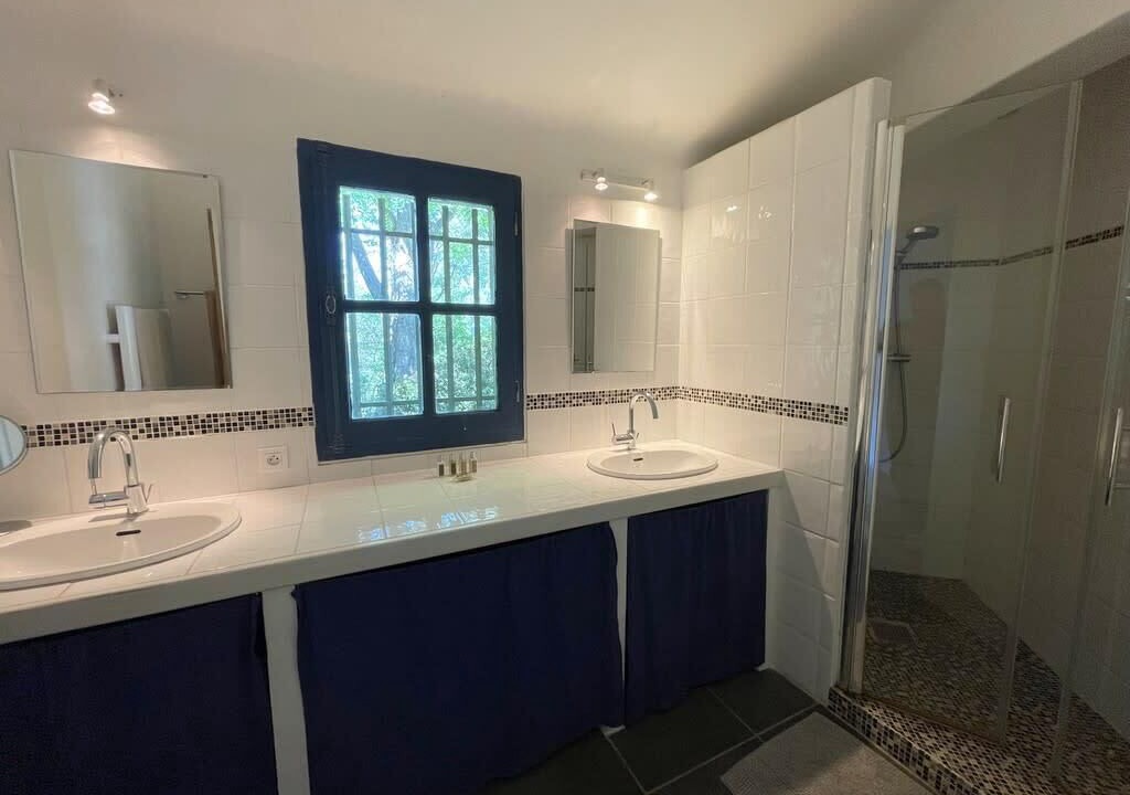Photo of Bathroom in Lambesc