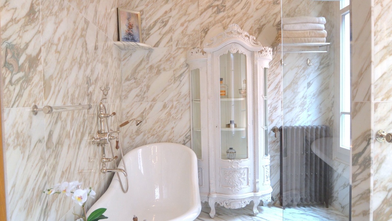Photo of Bathroom in Quartier du Port