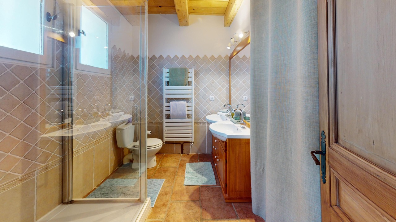 Photo of Bathroom in Quartier des Espesses