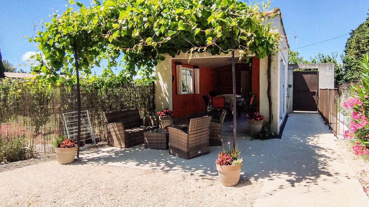 Photo of Outdoor in Violes