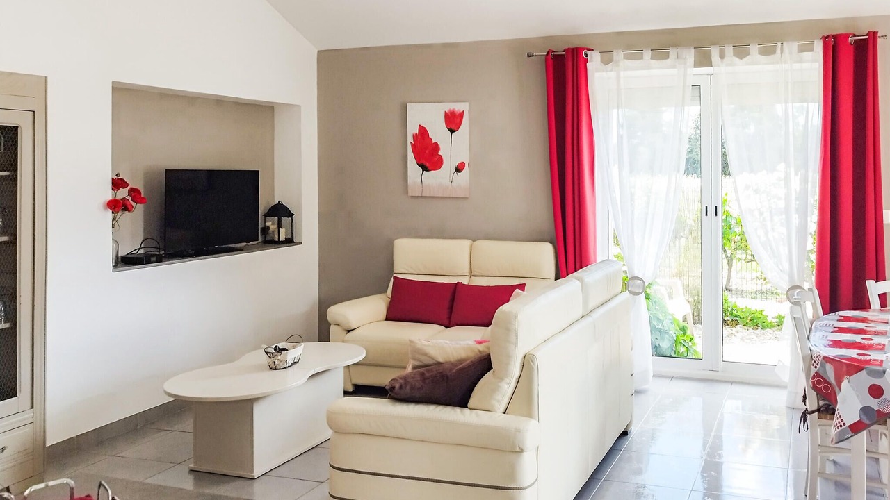 Photo of Bedroom in Violes