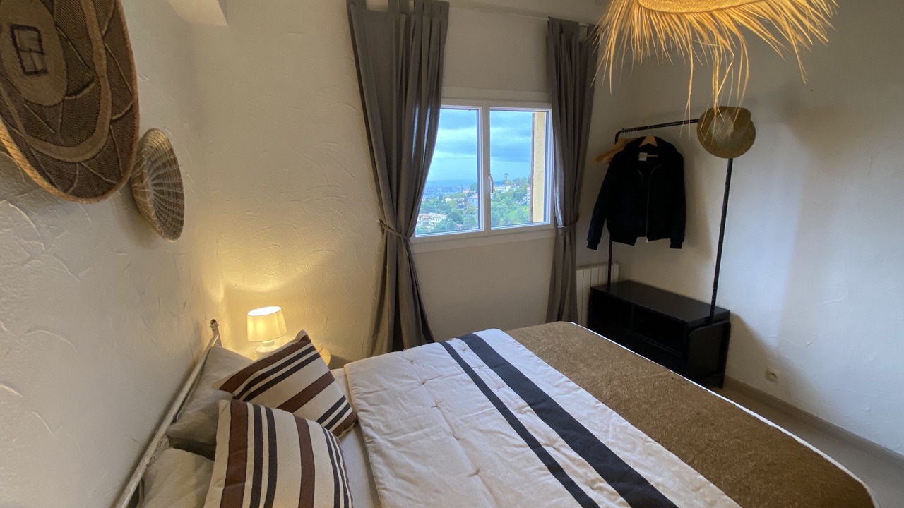 Photo of Bedroom in Golfe Juan
