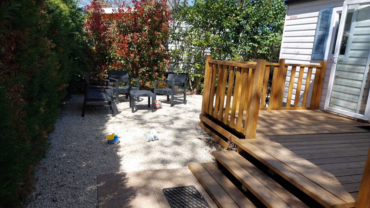 Photo of Patio Balcony in La Roque-d'Antheron