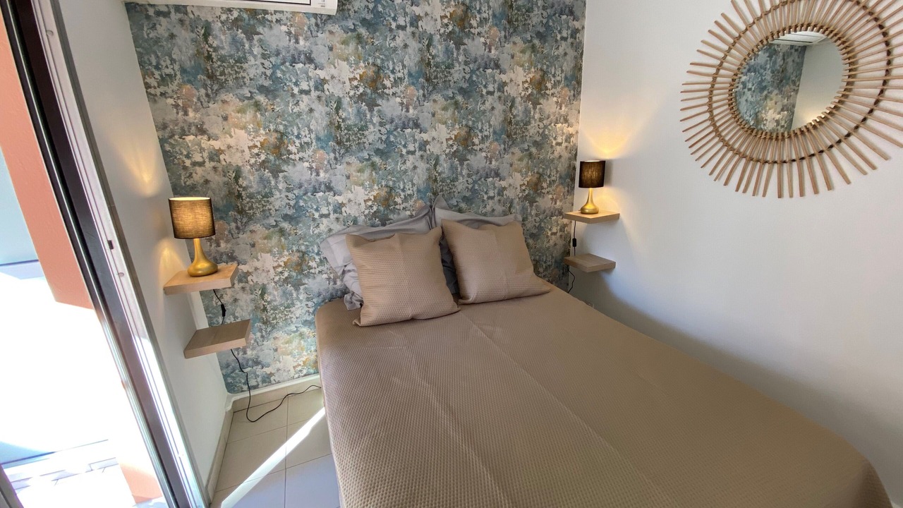 Photo of Bedroom in Mandelieu-La-Napoule