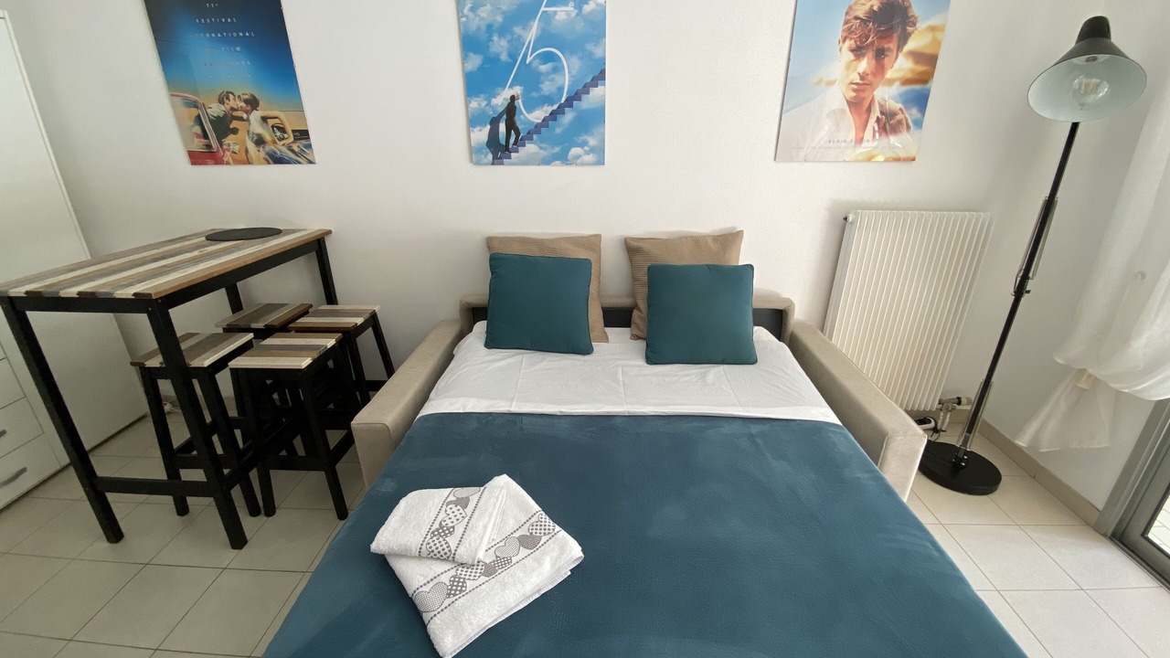 Photo of Bedroom in Mandelieu-La-Napoule
