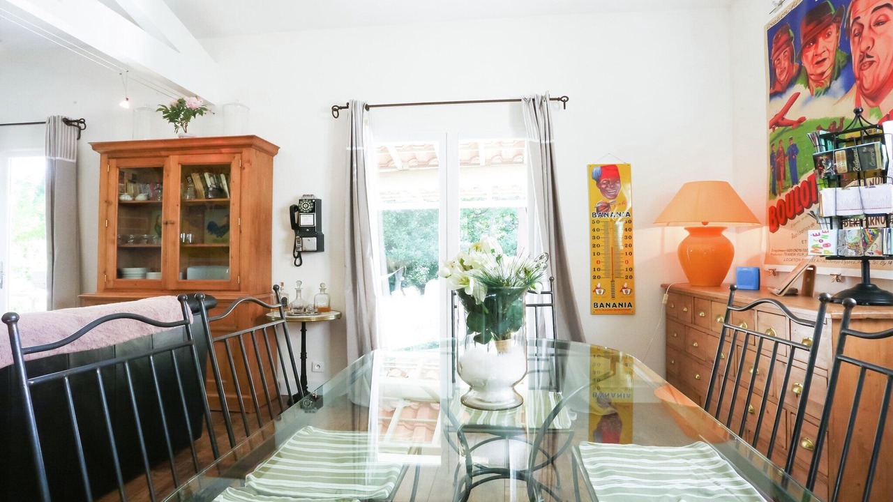 Photo of Livingroom in Buisson