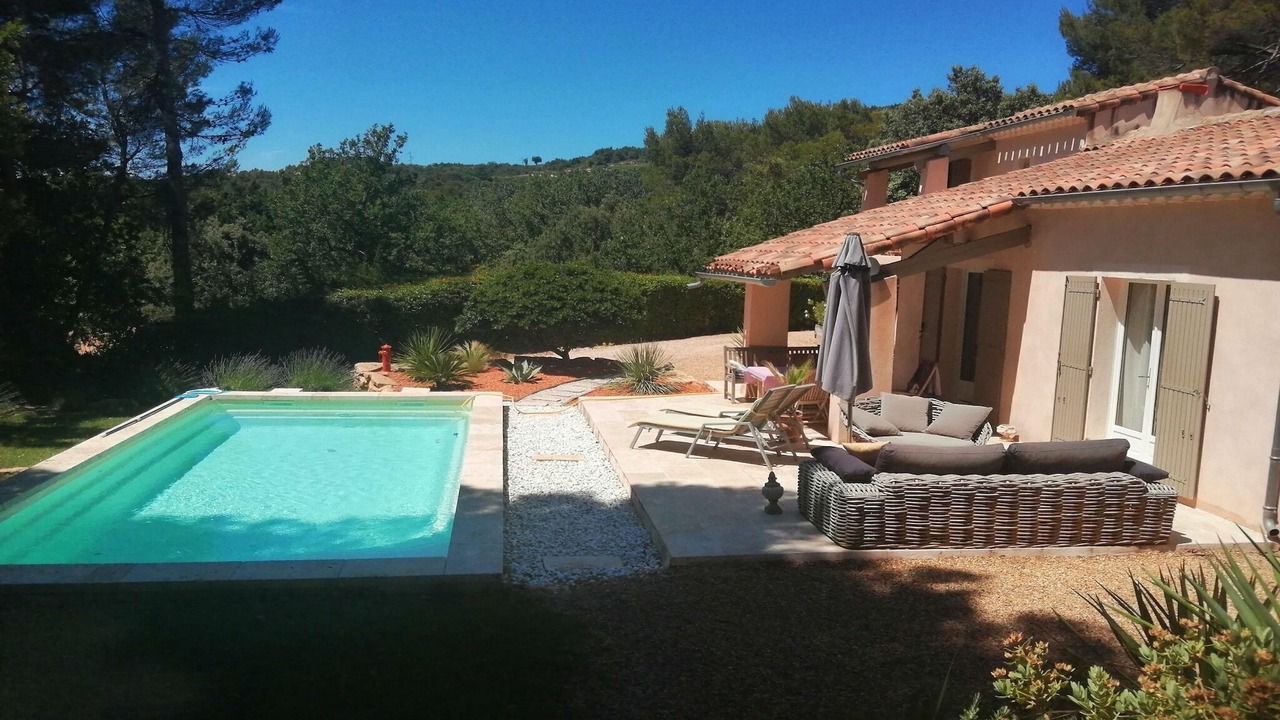 Photo of Outdoor in Buisson